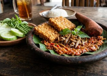 Resep Tempe Penyet Sambal Teri, Lauk Sederhana yang Menggugah Selera Nasi