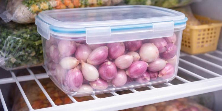 Menyimpan Bawang Kupas Banyak agar Tetap Segar dan Tidak Berlendir